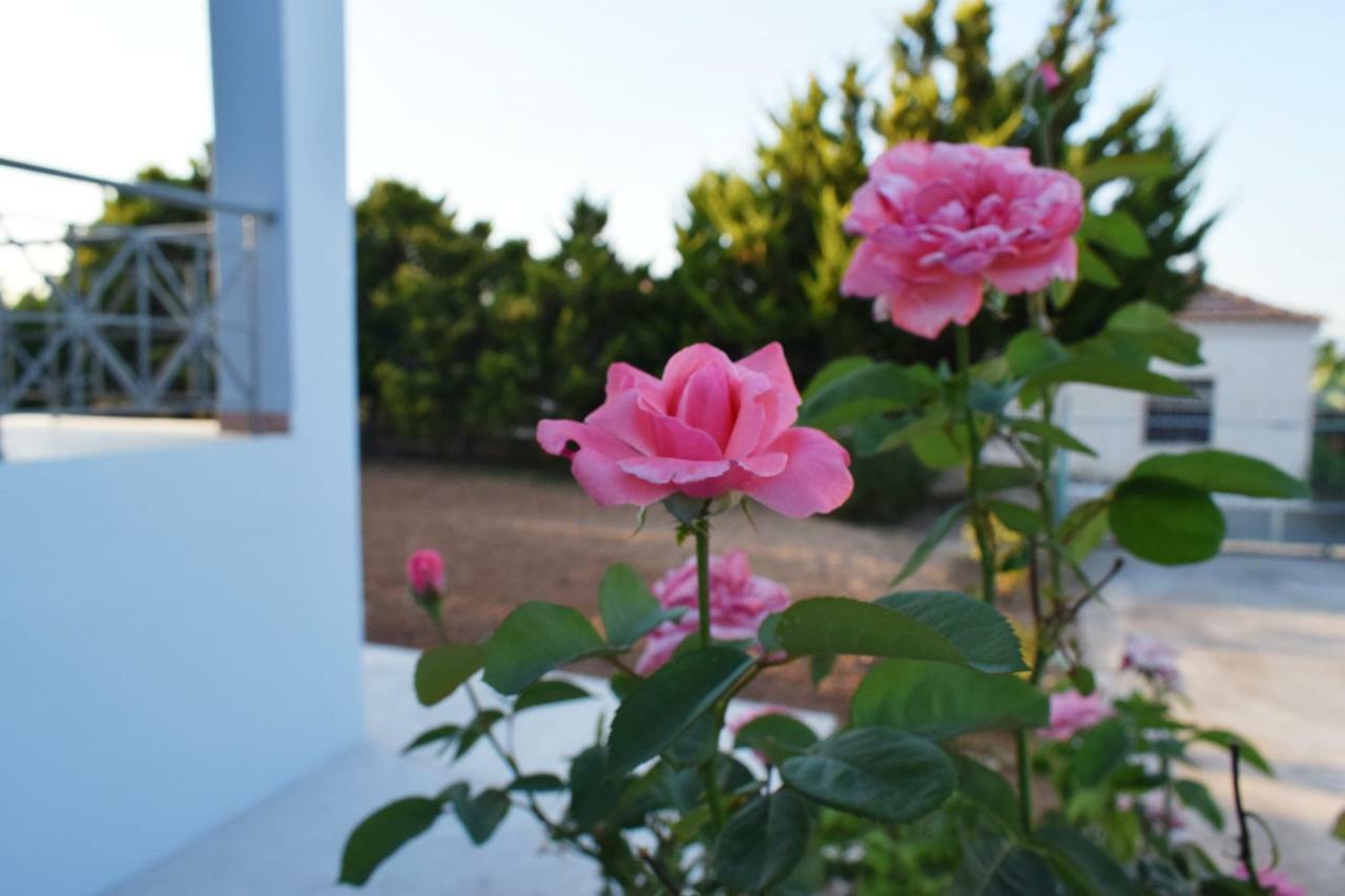 Vila North Corinth Exteriér fotografie